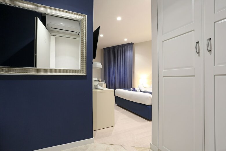 Hotel S Suites In Rome