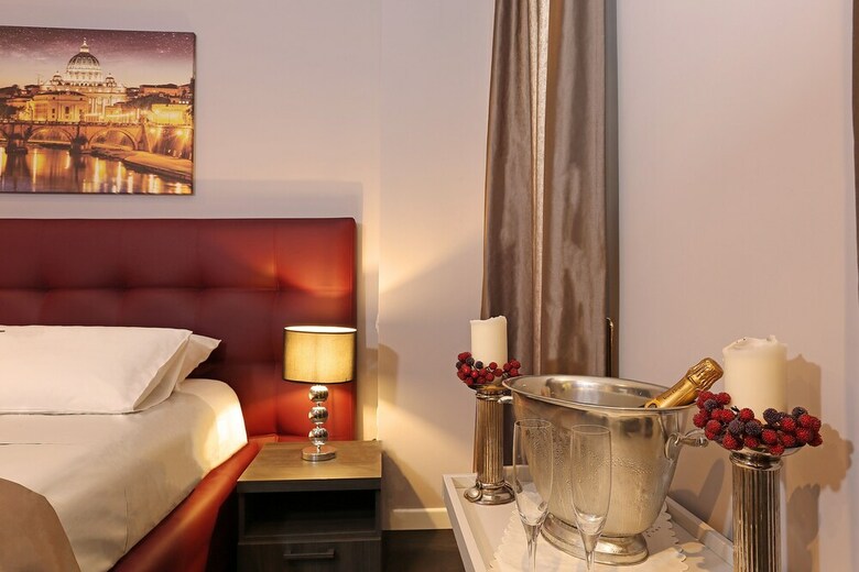 Hotel S Suites In Rome