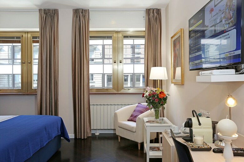 Hotel S Suites In Rome