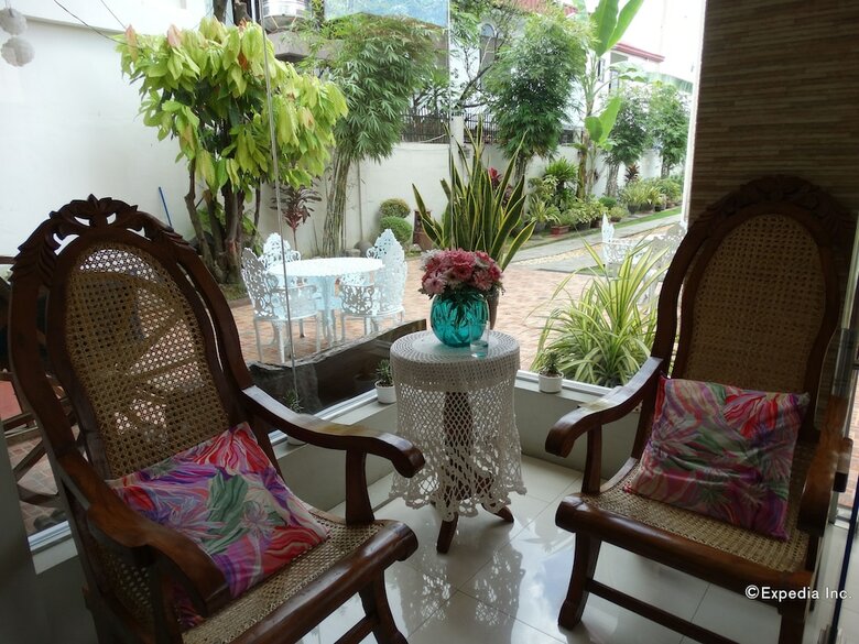Hotel Harbour Gardens Tourist Inn