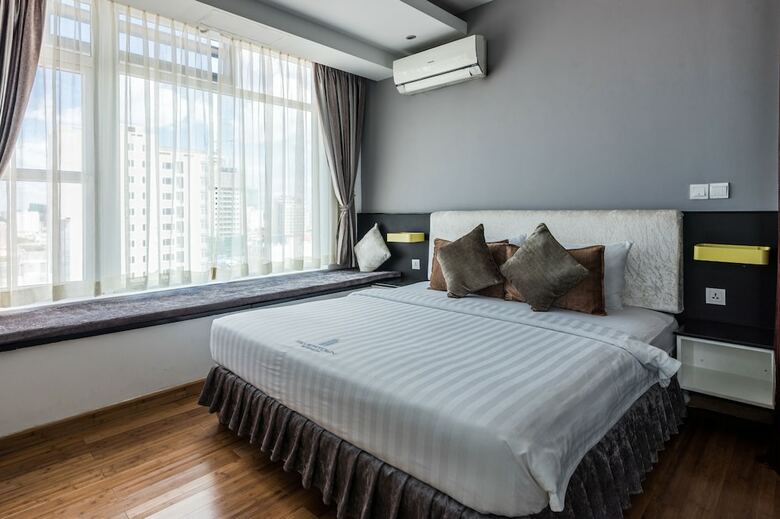 Hotel Naki Suites @ Silvertown