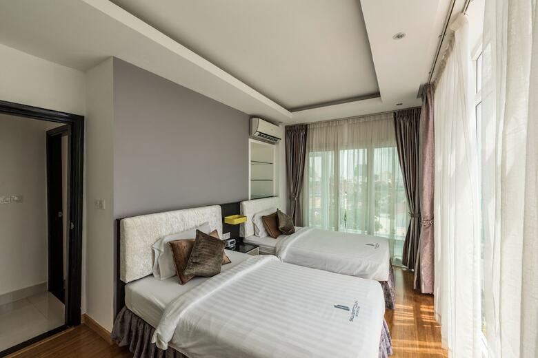 Hotel Naki Suites @ Silvertown