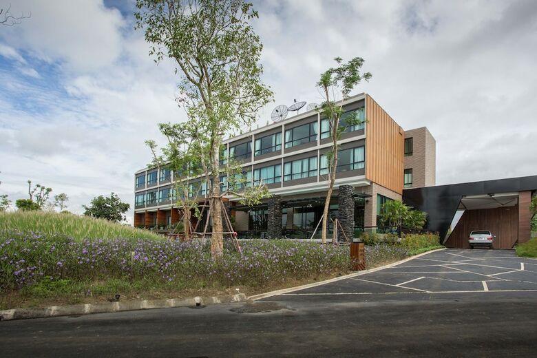 Hotel North Hill City Resort