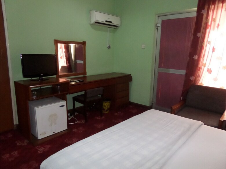 Excellence Hotel