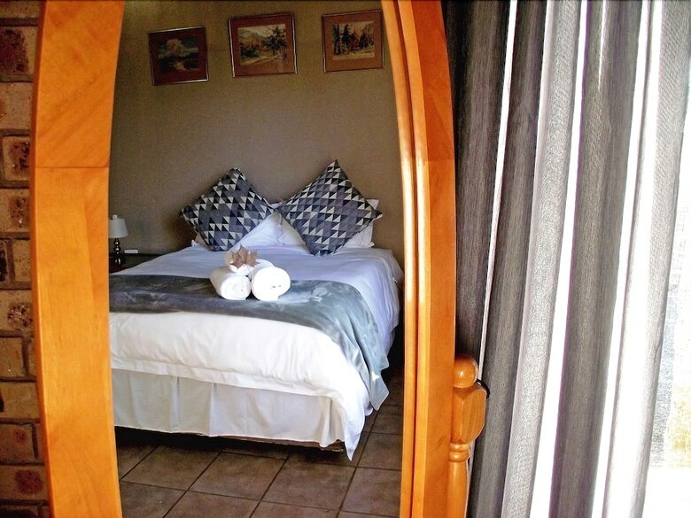 Bed & Breakfast Autumn Breeze Manor