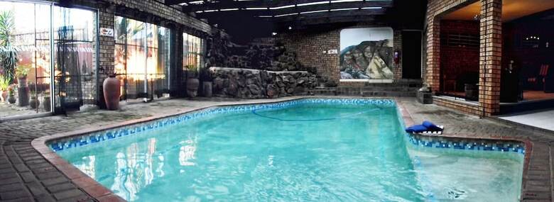 Bed & Breakfast Autumn Breeze Manor