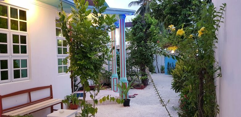 Hotel Equa Reef Maldives