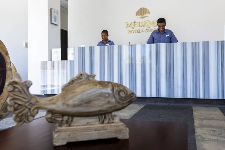 Medano Hotel And Suites