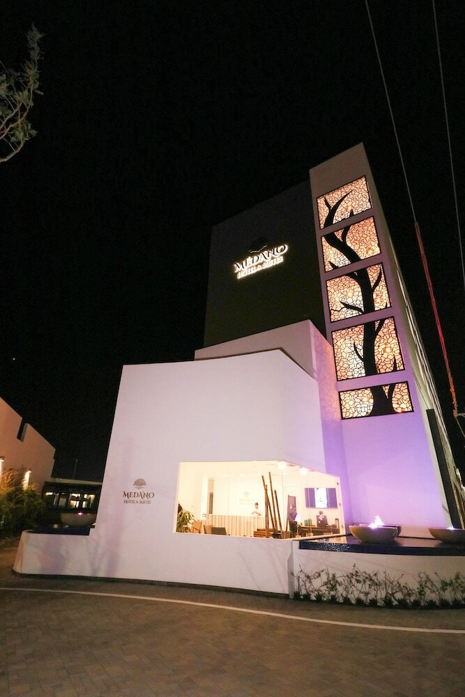 Medano Hotel And Suites