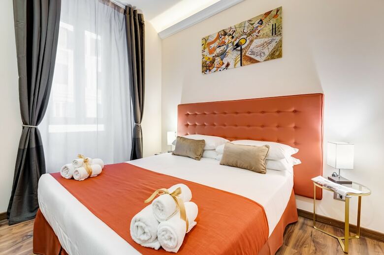 Hotel Lhr Coliseum B&B