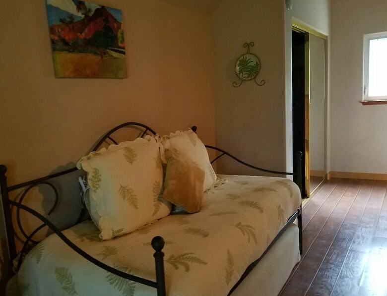 Bed & Breakfast Lava Pond Lodge