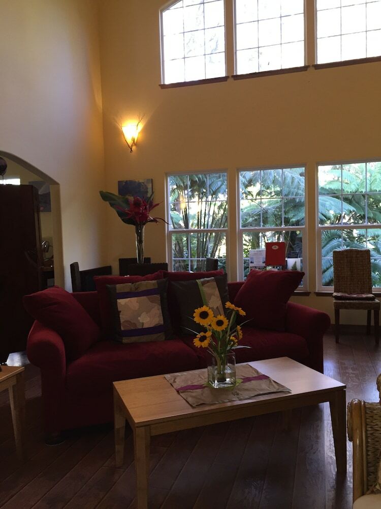 Bed & Breakfast Lava Pond Lodge