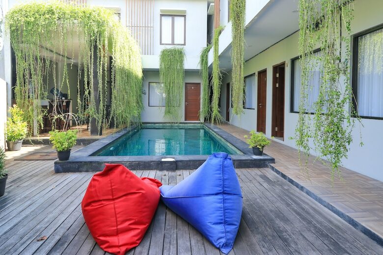 Hotel Tri Homestay Kuta