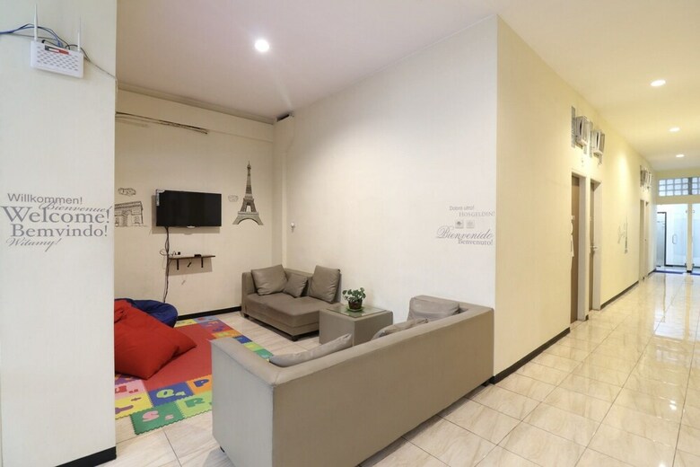 Hostal Mador Malang Dorm Hostel