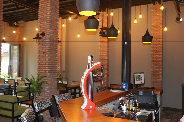 Hostal Feliz Hostel Cafe & Bar