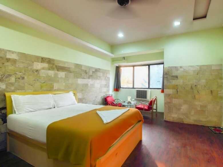 Evergreen Hotel
