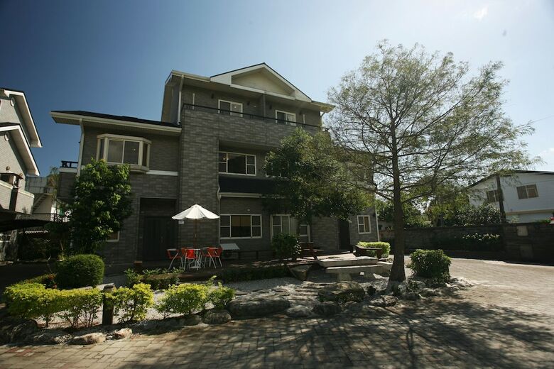 Hotel Deep Breathing B&B