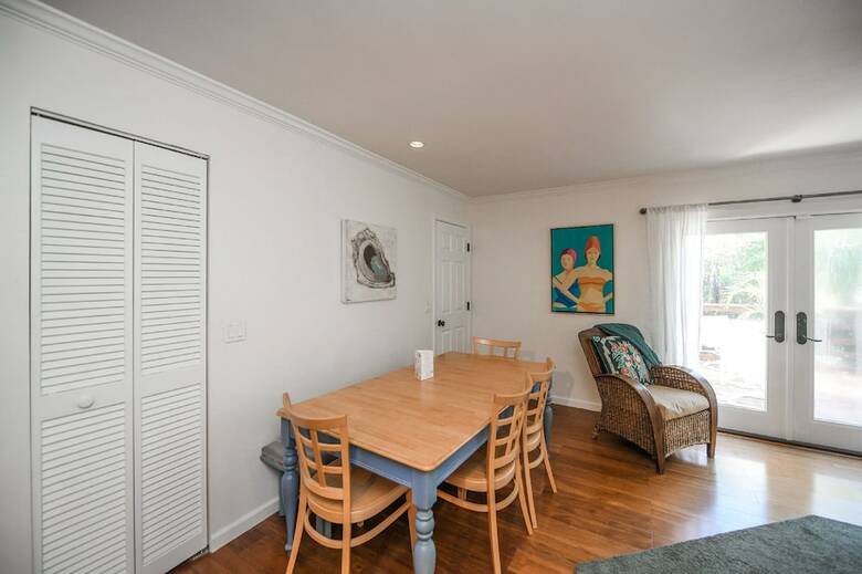 Banana Cabana And Cottage By Beachside Management