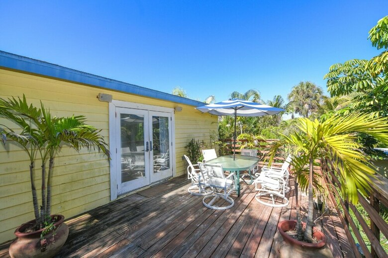 Banana Cabana And Cottage By Beachside Management