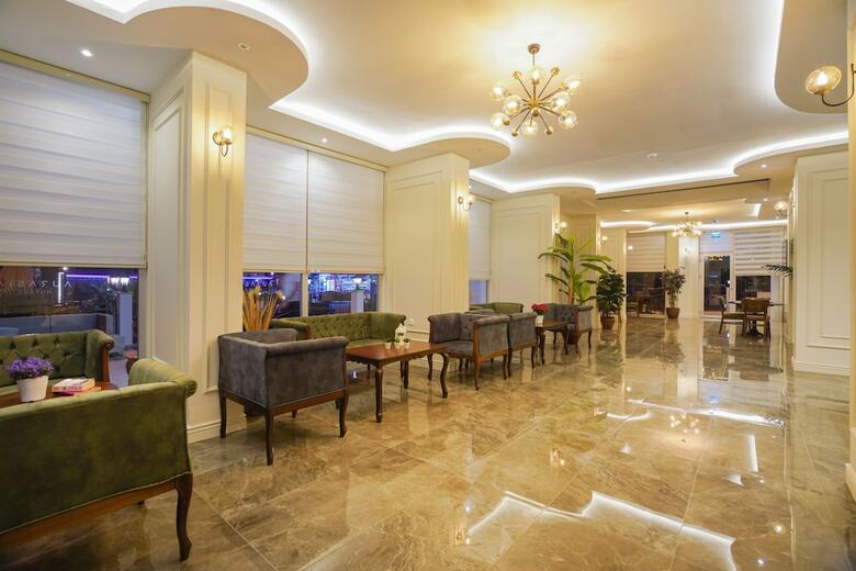 Aurasia City Hotel