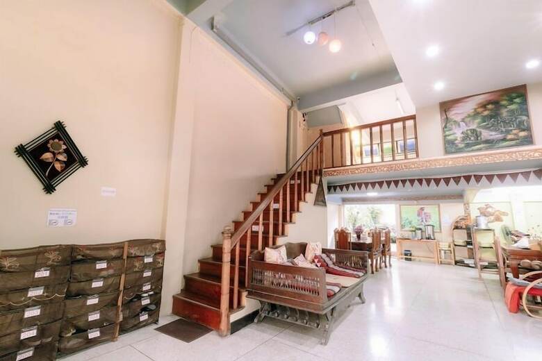 Hotel At Phra Sing