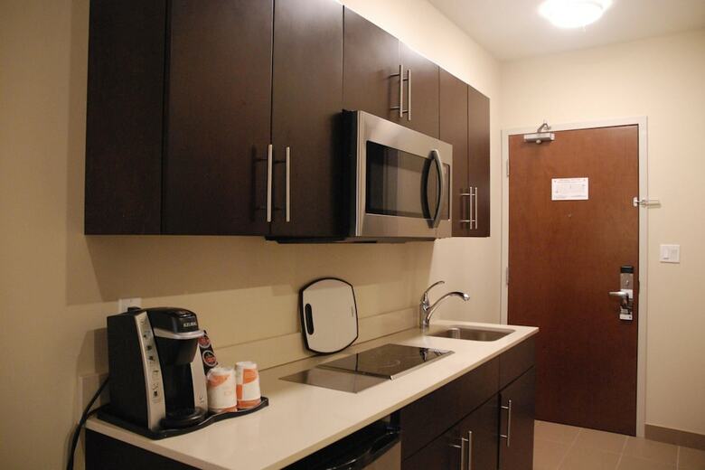 Hotel Comfort Inn & Suites