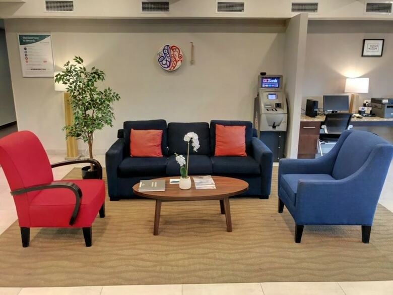Hotel Comfort Inn & Suites