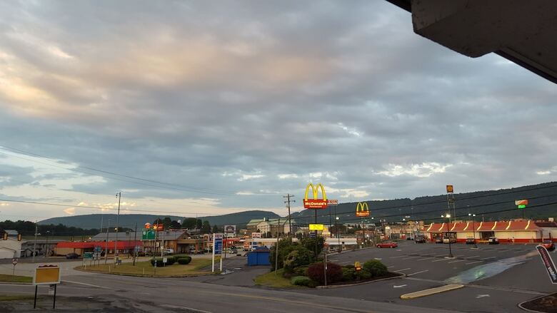 Breezwood Motel