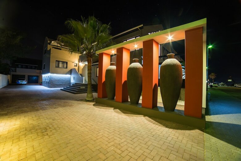 Swakopmund Sands Hotel & Cottage