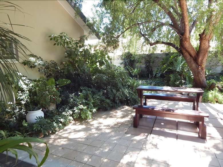 Hotel La Paix Guest House