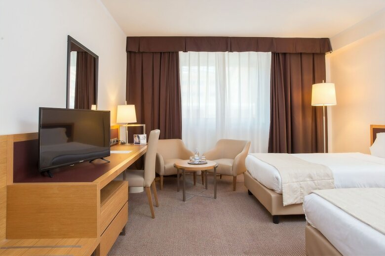Hotel Golden Tulip Plaza Caserta