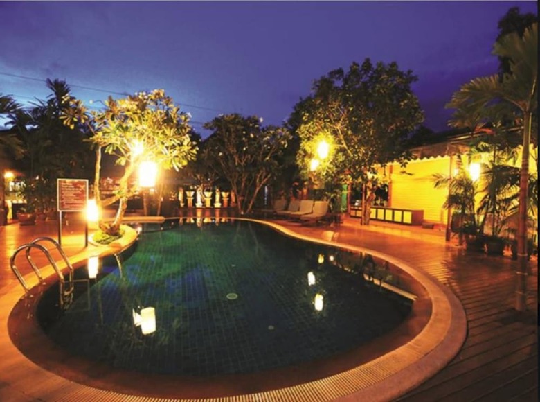 Hotel Baan Amphawa Resort & Spa