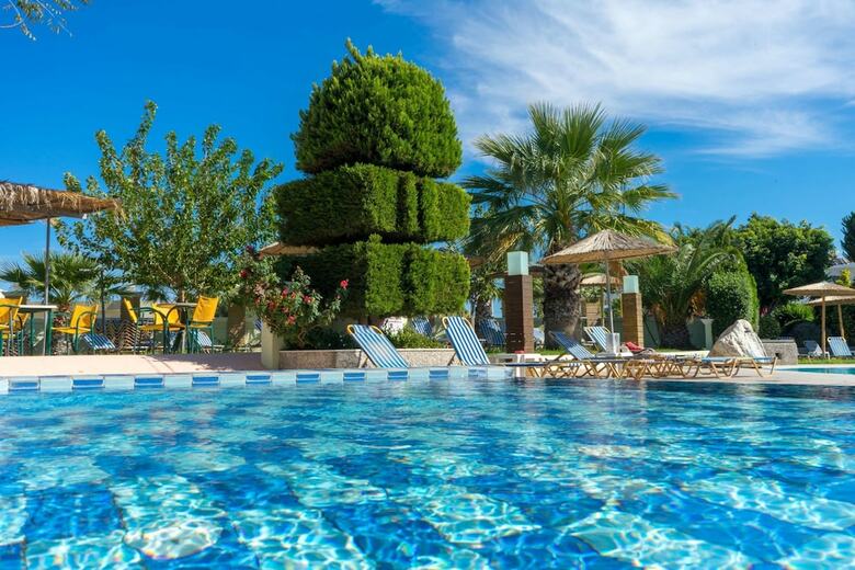 Stamos Hotel
