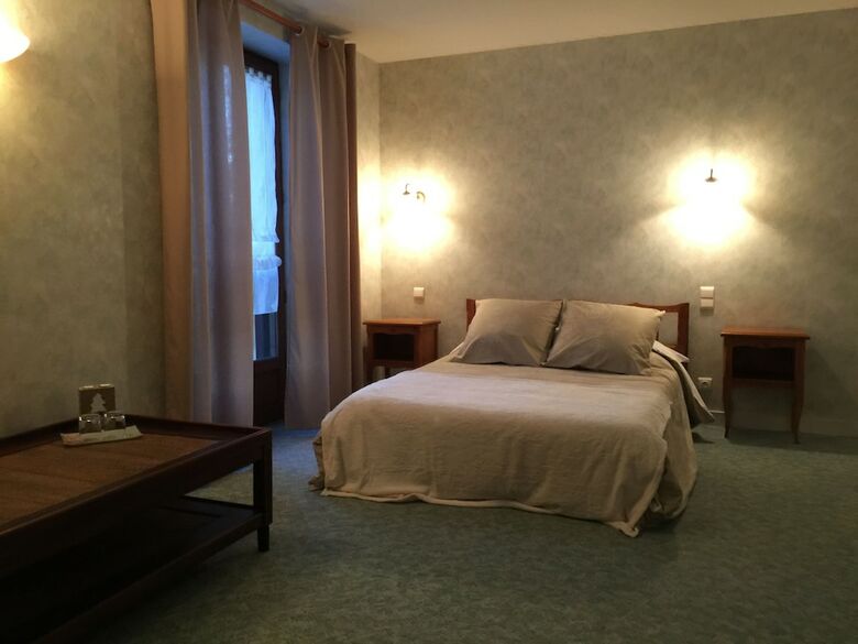 Bed & Breakfast Domaine de Lascaux - Chambres D'h�te