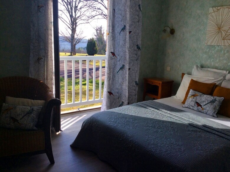 Bed & Breakfast Domaine de Lascaux - Chambres D'h�te