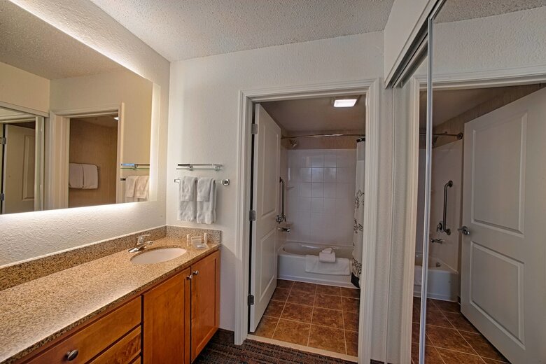 Hotel Residence Inn By Marriott Neptune At Gateway Center