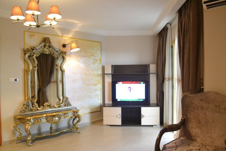 Noubou International Hotel
