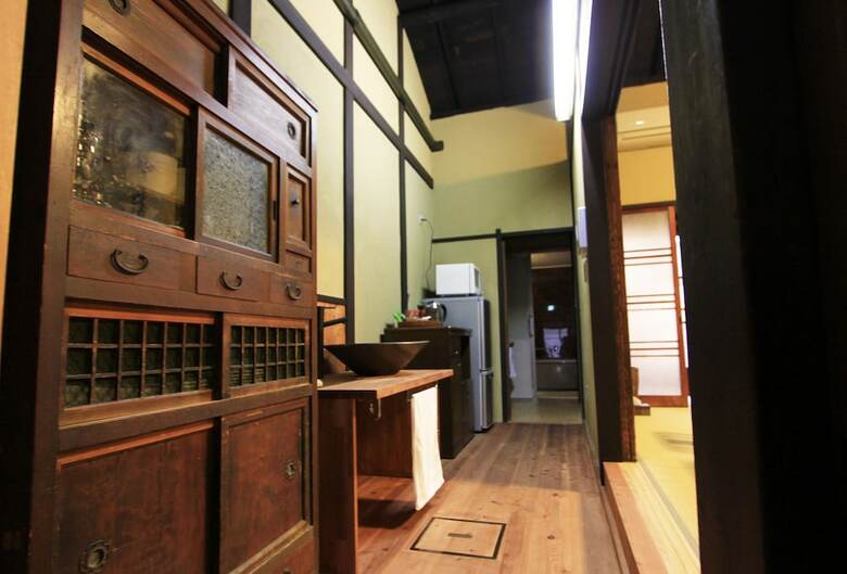 Yamanaka Guest House