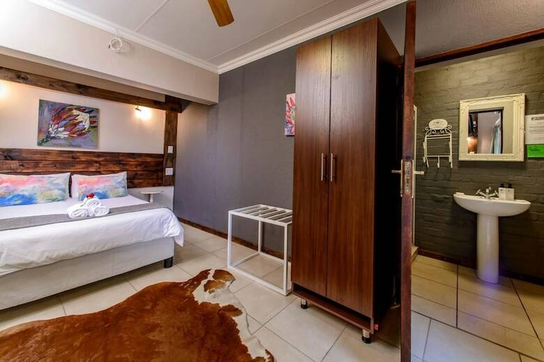 Hotel Zebrina Guest House