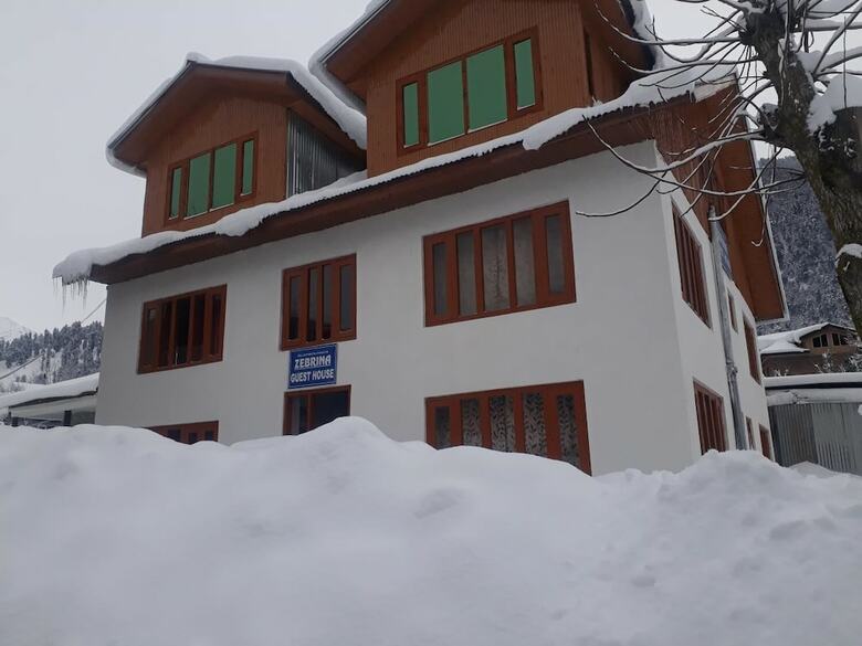 Hotel Zebrina Guest House