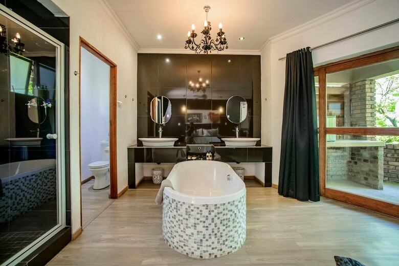 Hotel Zebrina Guest House