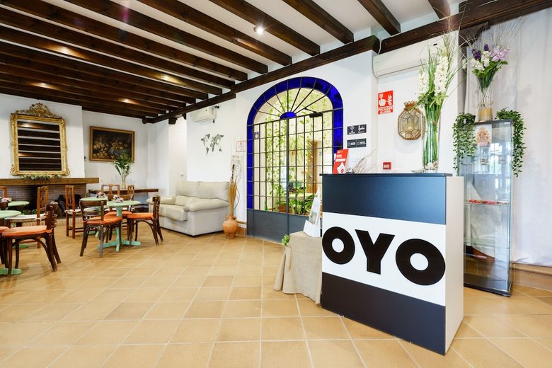 Hostal Oyo El Roc�o Azul
