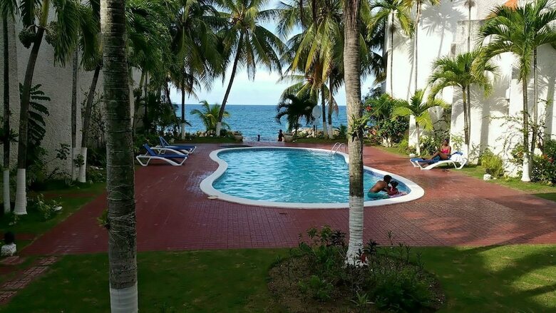 Apartamentos Ocho Rios Beach Resort At Chrisann