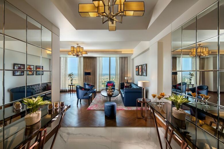 Sandal Suites Op. By Lemon Tree Hotels