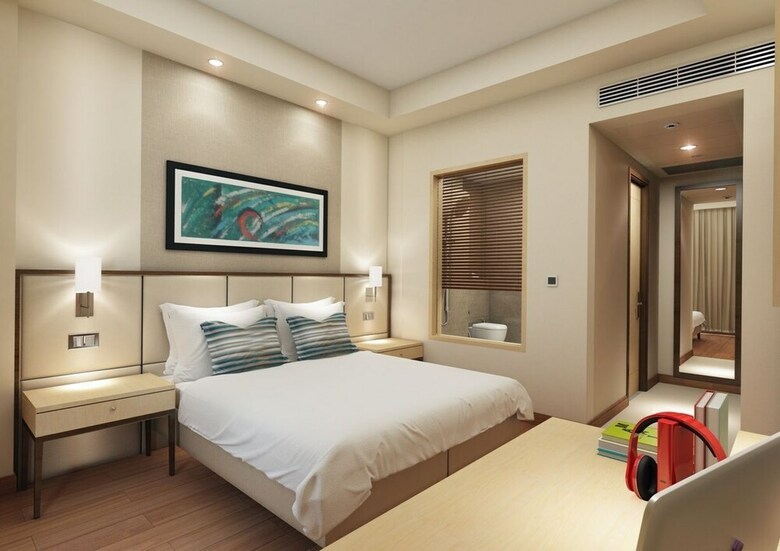Sandal Suites Op. By Lemon Tree Hotels