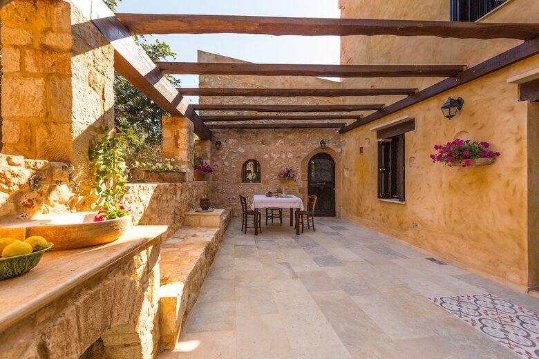 Erondas Cretan Country Villas