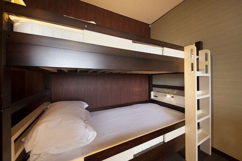 Centurion Ladies Hostel Ueno Park - Caters To Women