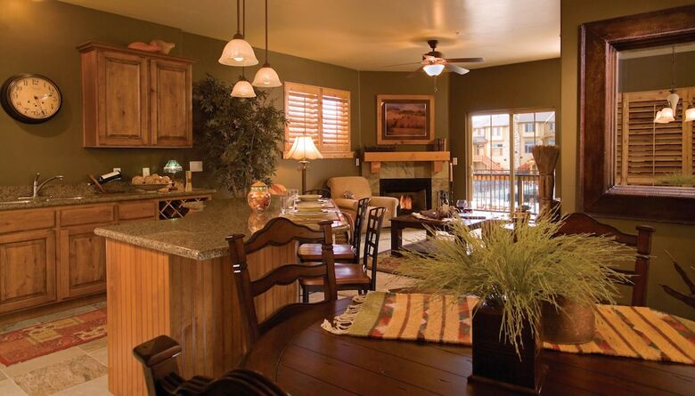 Bear Hollow Village By All Seasons Resort Lodging