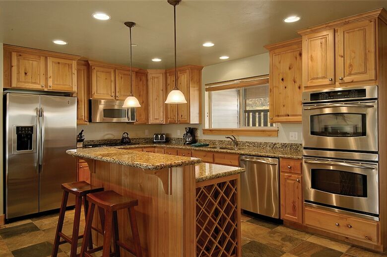 Bear Hollow Village By All Seasons Resort Lodging