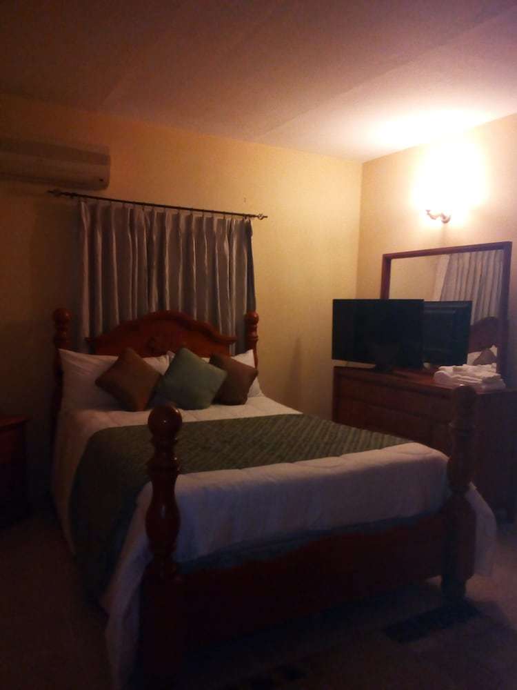 Hotel La Casa de Joy Airport Apartments